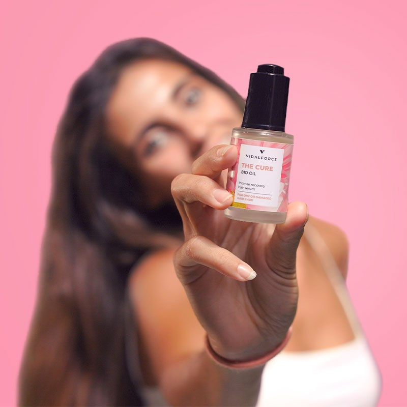 THE CURE Oil. Serum Capilar Reparador Intensivo, Anti-Frizz y Protector Térmico - 3