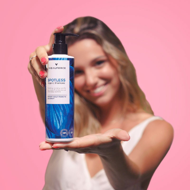 SPOTLESS. Seborrheic Dermatitis and Anti-Dandruff Shampoo - 3