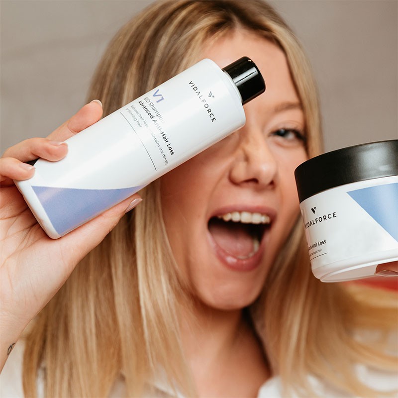 V1 Shampoo eerste symptomen van haaruitval en volumeverhogend - 3