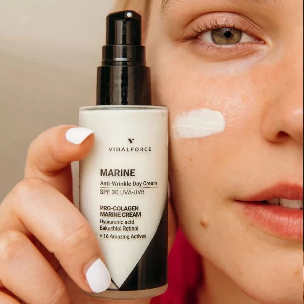 MARINE Crema antiarrugas natural con protección solar 30SPF - 1