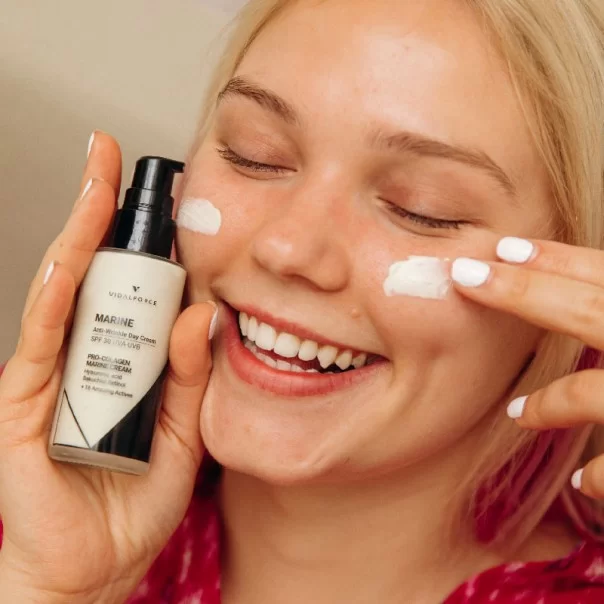 MARINE Crema antiarrugas natural con protección solar 30SPF - 8